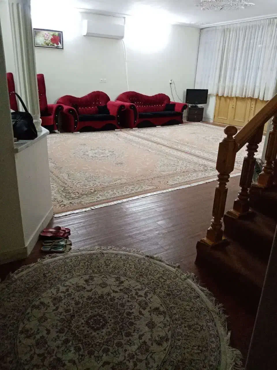 اجاره روزانه و ماهانه آپارتمان در مرکز شهر|اجارهٔ کوتاهمدت آپارتمان و سوئیت|اصفهان, سروستان|دیوار