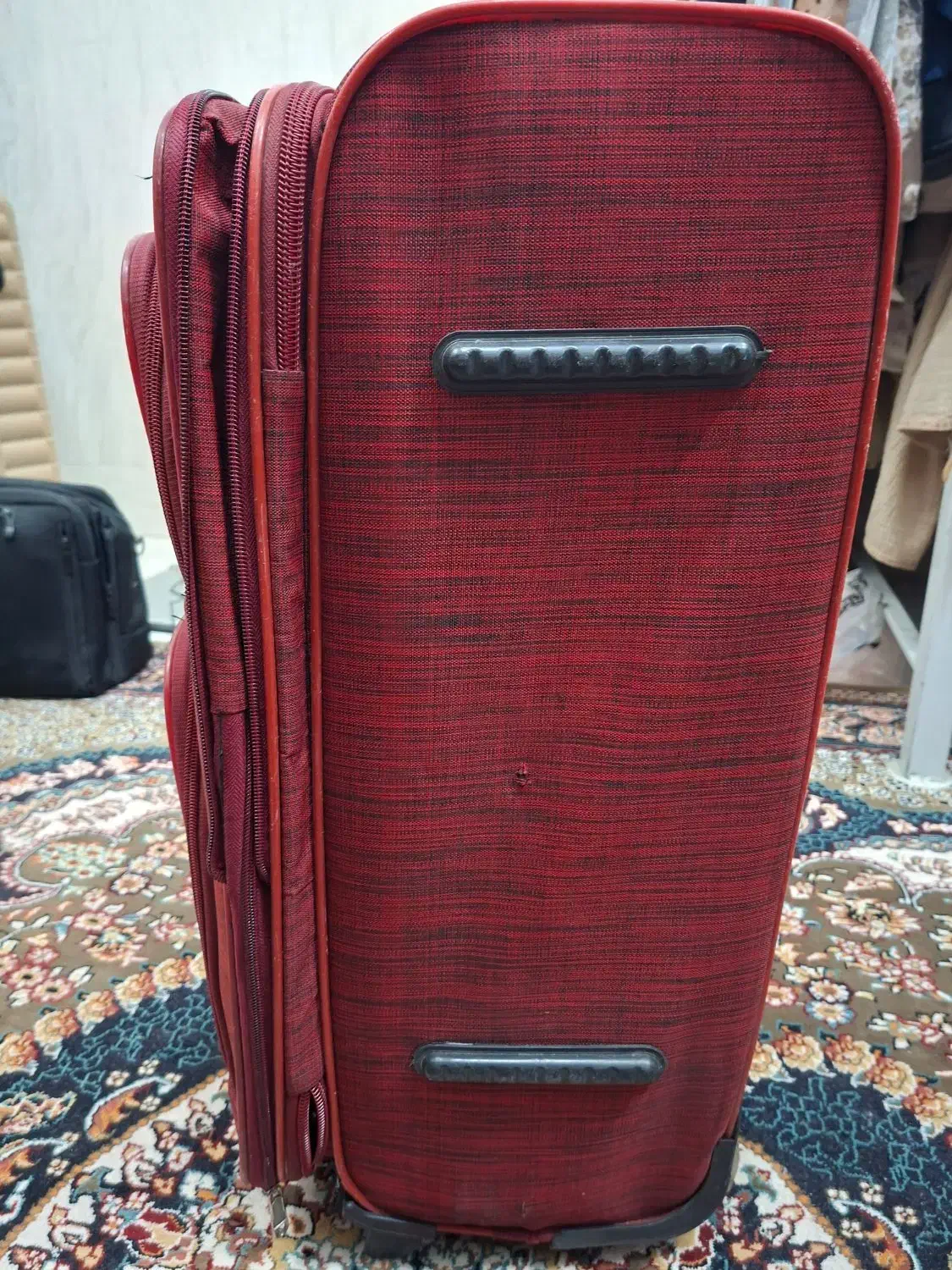 متوسط|کیف، کفش، کمربند|میبد, |دیوار