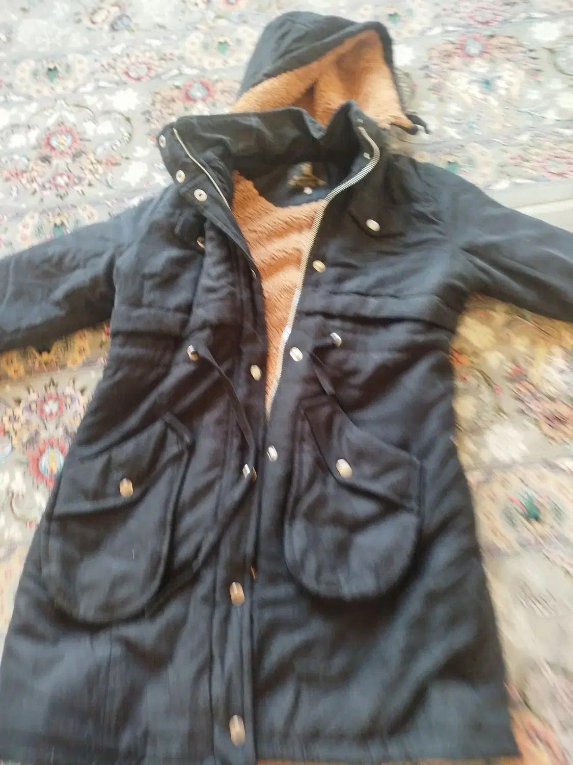 پالتو|لباس|جوانرود, |دیوار