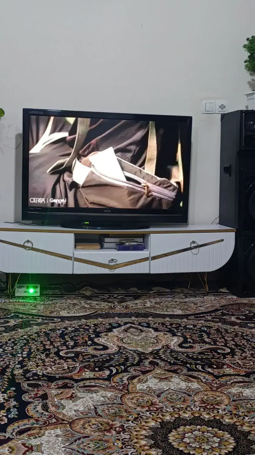 فروشLCD 42|تلویزیون و پروژکتور|شهریار, یوسف آباد صیرفی|دیوار