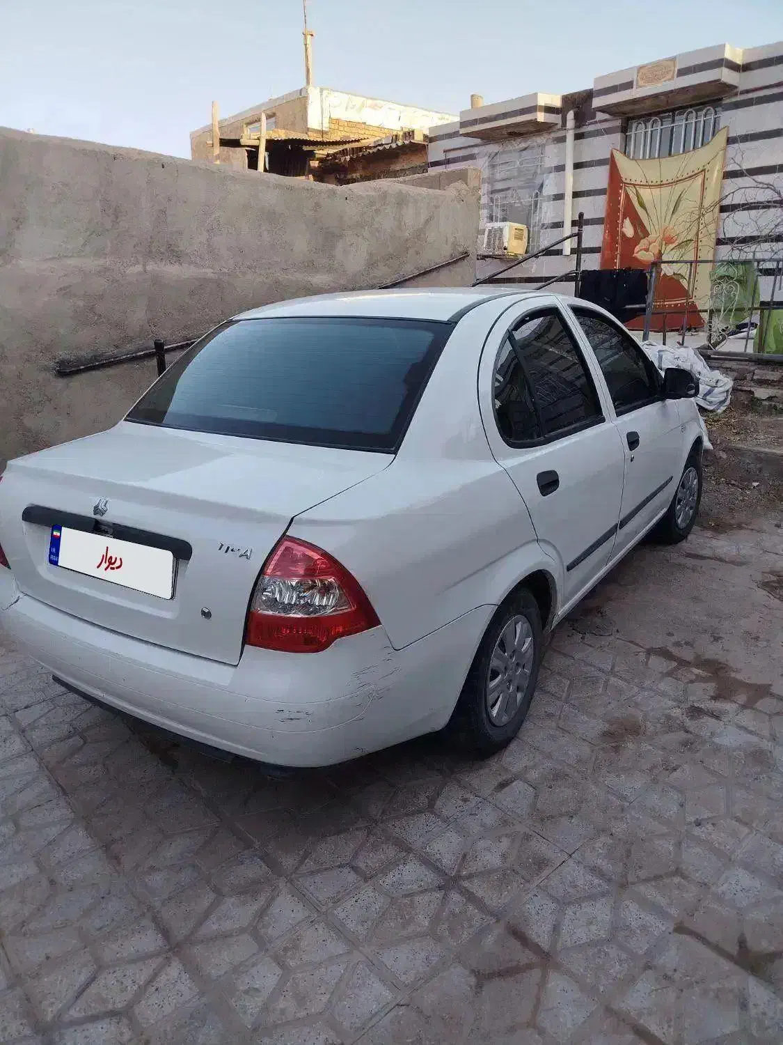 تیبا مدل 98 معاوضه با نیسان|خودرو سواری و وانت|باخزر, |دیوار