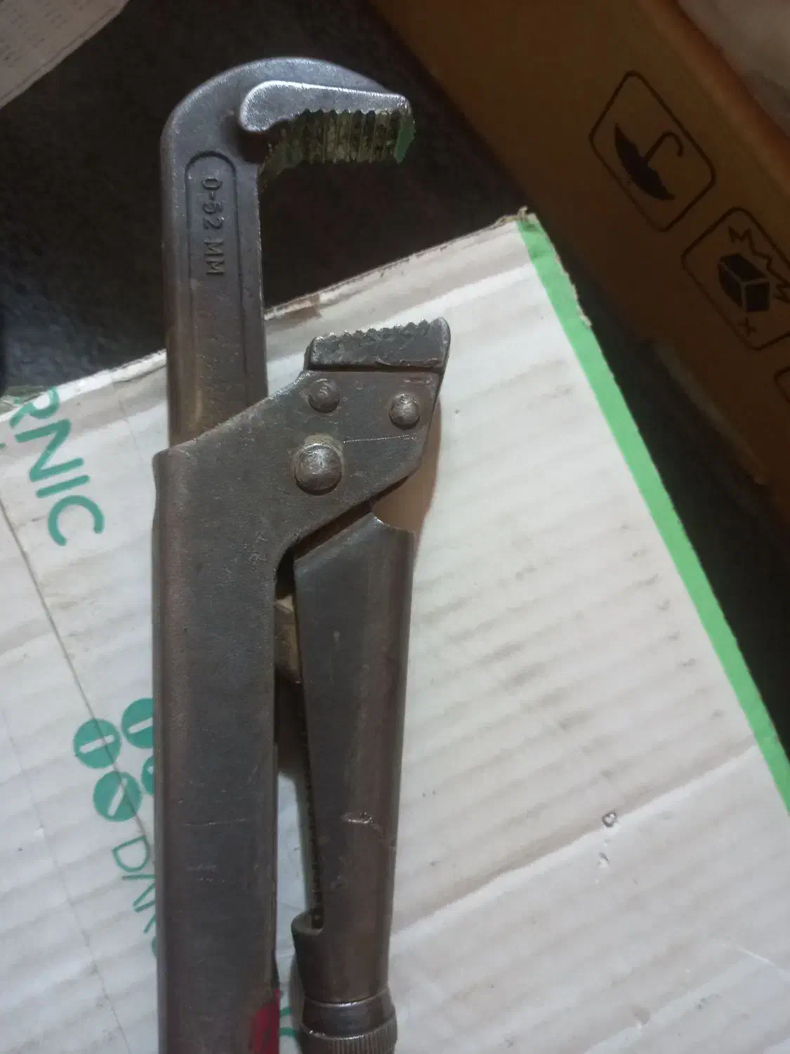 آچار شلاقی  بهکو سوئدی|ابزارآلات|قدس, شهر‌قدس|دیوار