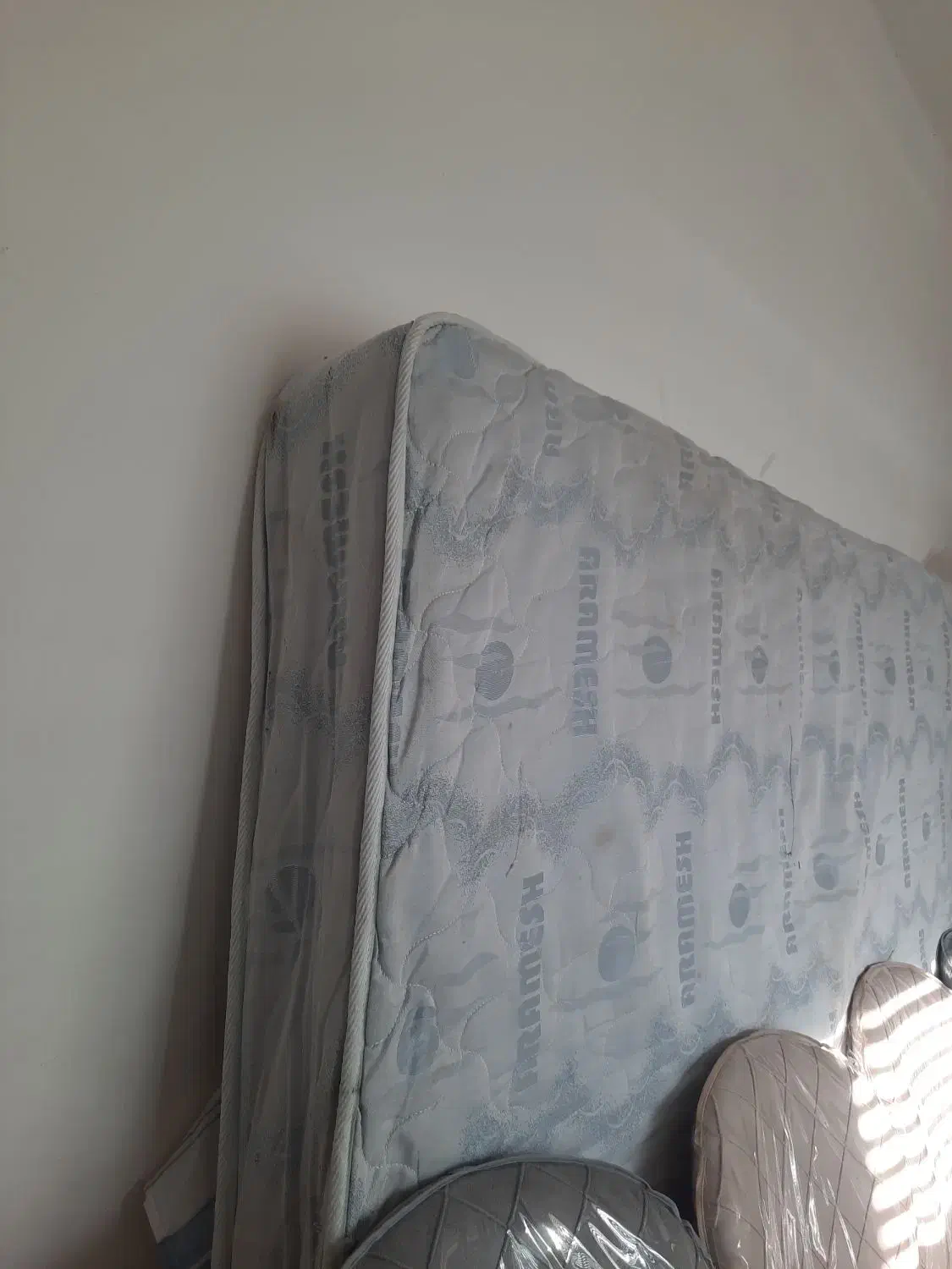 تشک تخت دونفره ۱۶۰ ×۲۰۰  دست دوم|تشک تختخواب|فرخ‌شهر, |دیوار