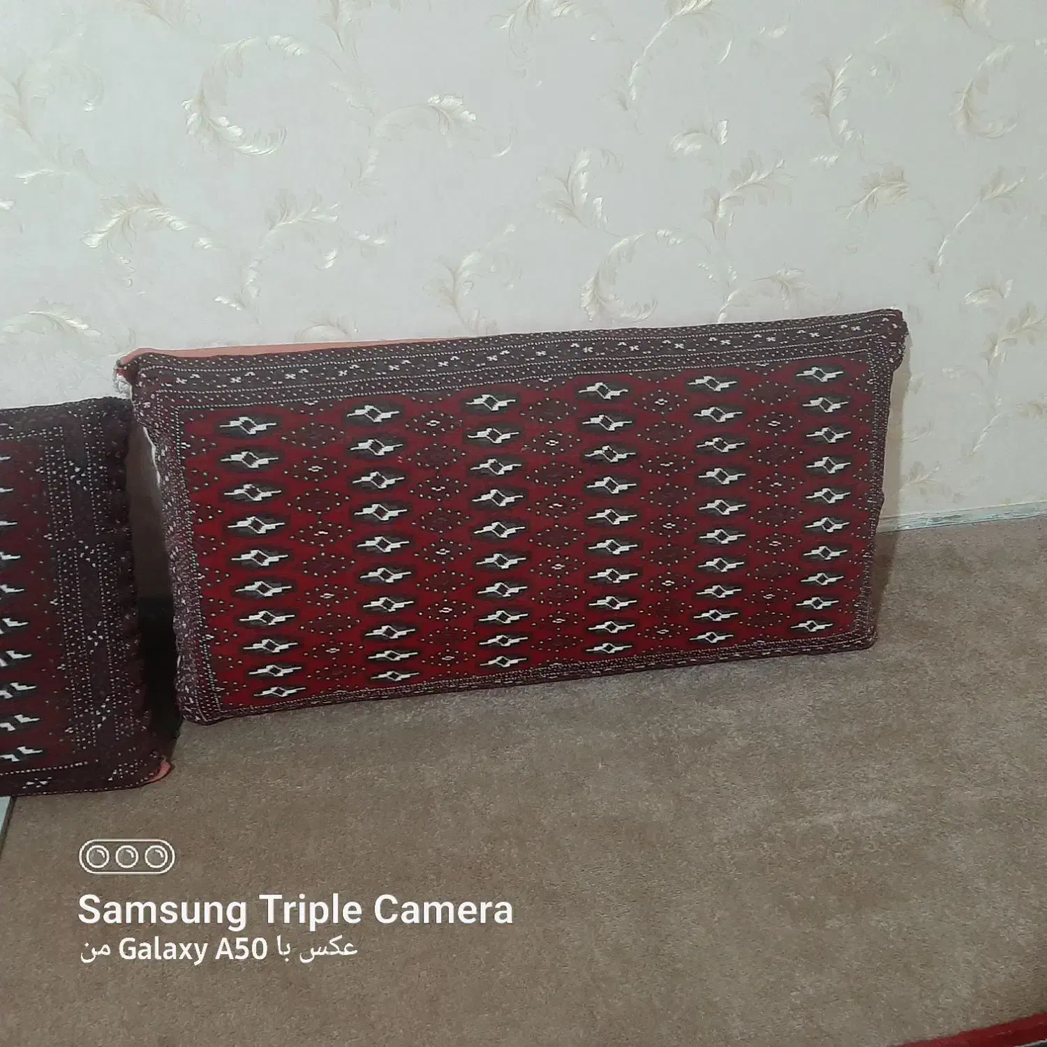 تعداد ۶ عدد پشتی|پشتی|زاهدان, |دیوار