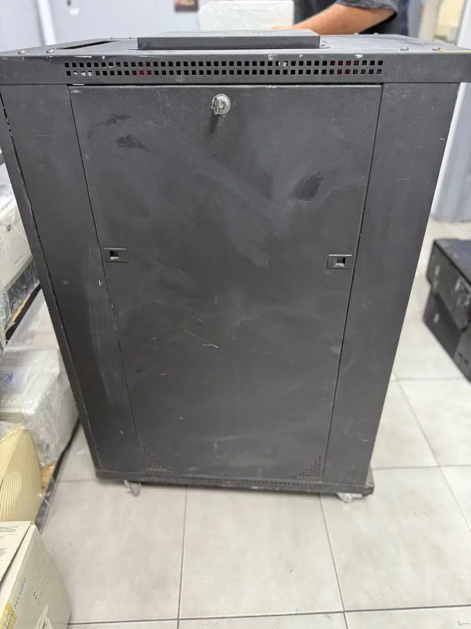 2 عدد رک بزرگ  2 عدد رک باتری|مودم و تجهیزات شبکه|تهران, ایرانشهر|دیوار