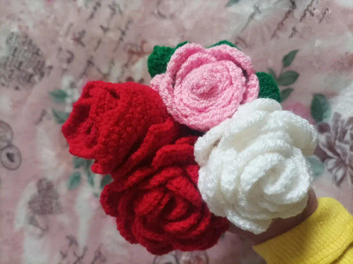 دسته گل بافتنی زیبا|لوازم خیاطی و بافتنی|شهرکرد, |دیوار