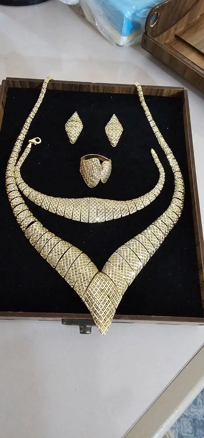 سرویس طلا و النگو نو|جواهرات|رامشیر, |دیوار