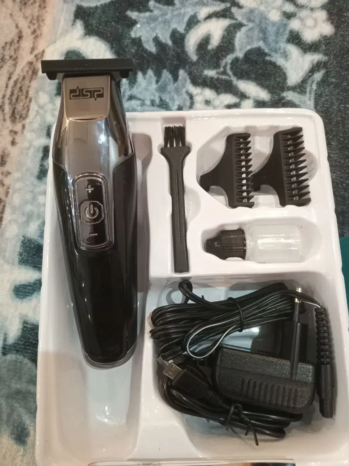 خط زن و ماشین ریش تراش پنج تیغ و موبر دماغ نو|آرایشی، بهداشتی، درمانی|لنجان, |دیوار