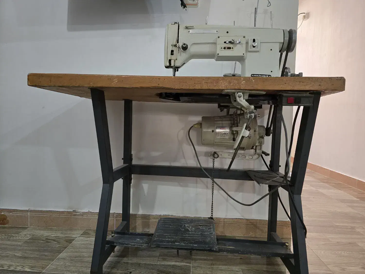 چرخ خیاطی صنعتی|چرخ خیاطی و ریسندگی|قشم, |دیوار