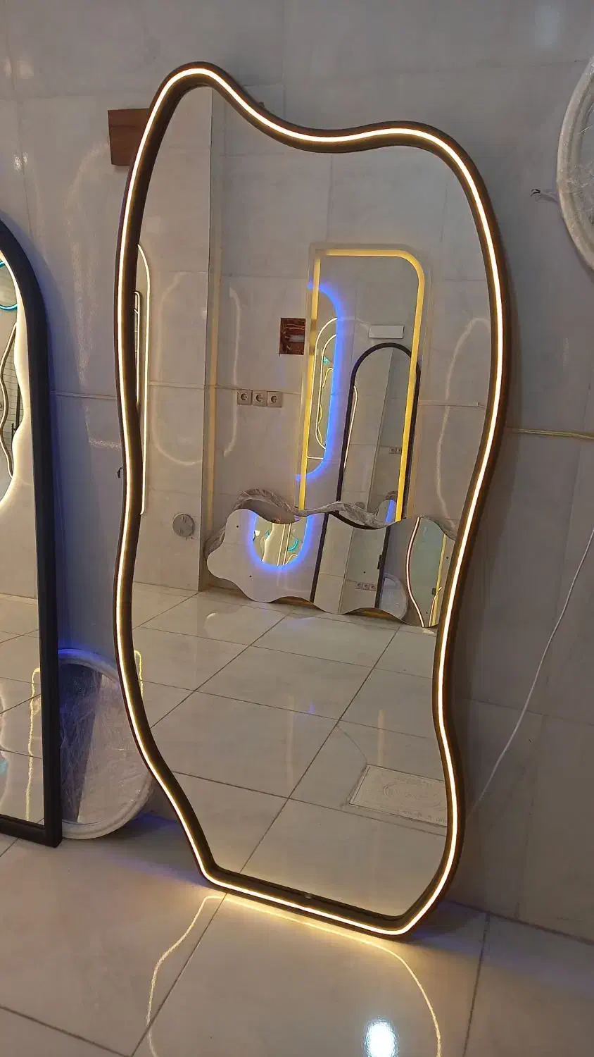 آینه قدی  پایه دار نئون پایه نئون|آینه|مشهد, نوید|دیوار