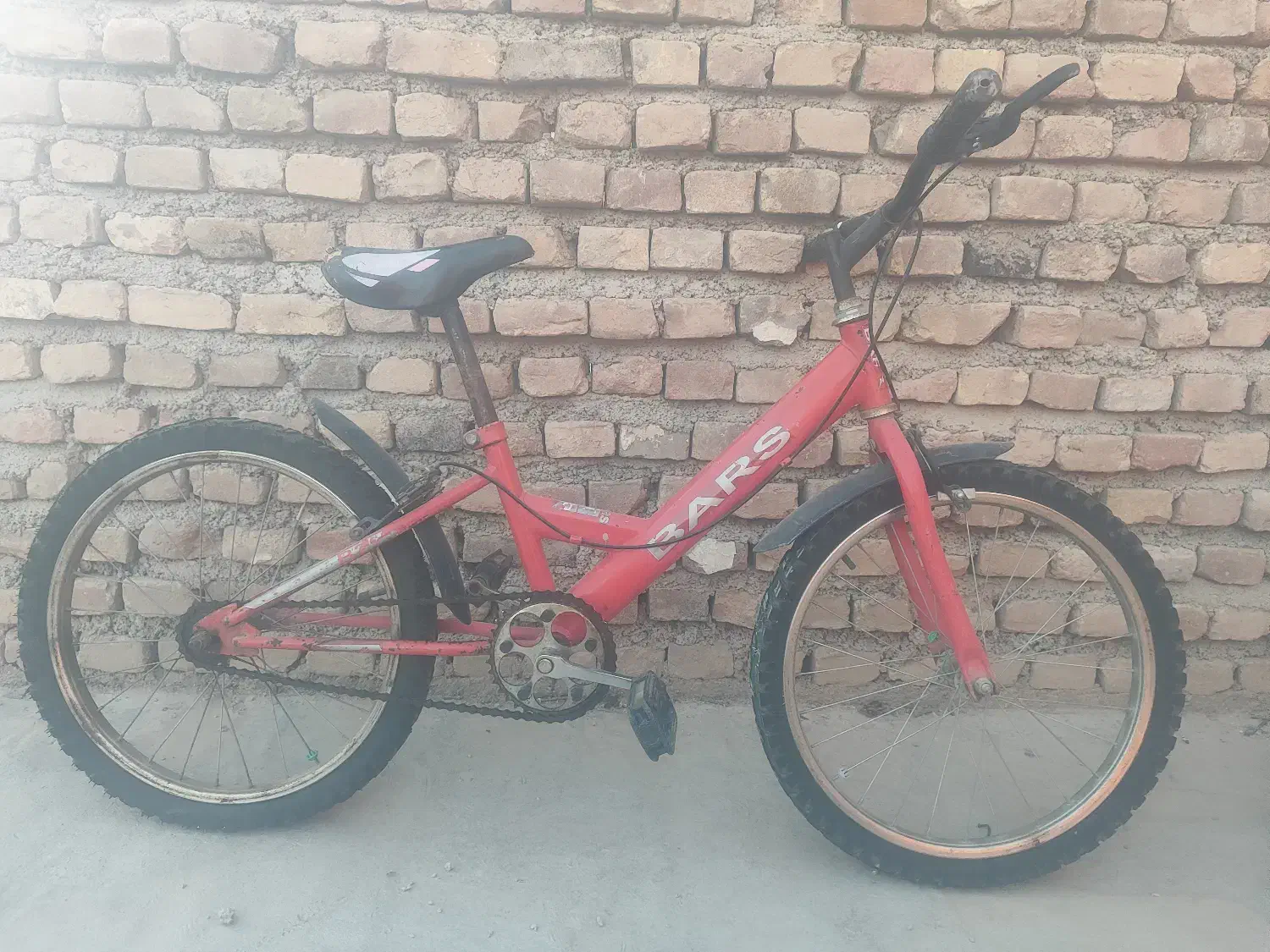 دوچرخه|دوچرخه، اسکیت، اسکوتر|گنبد کاووس, |دیوار