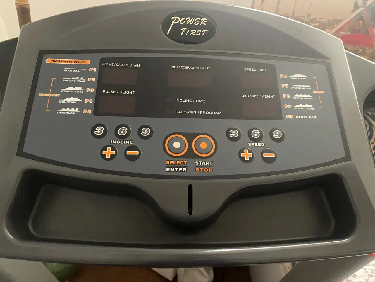 تردمیل|تجهیزات ورزشی|میانه, |دیوار