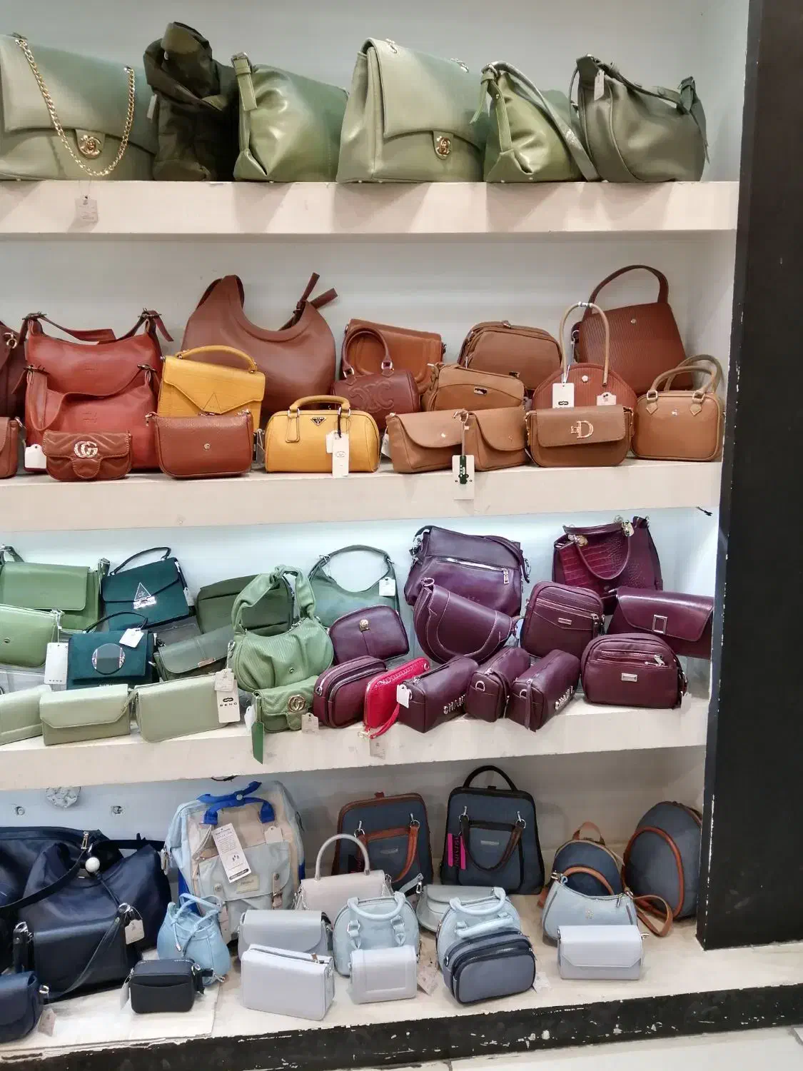 کیف و کفش|کیف، کفش، کمربند|شیراز, صاحب الزمان|دیوار