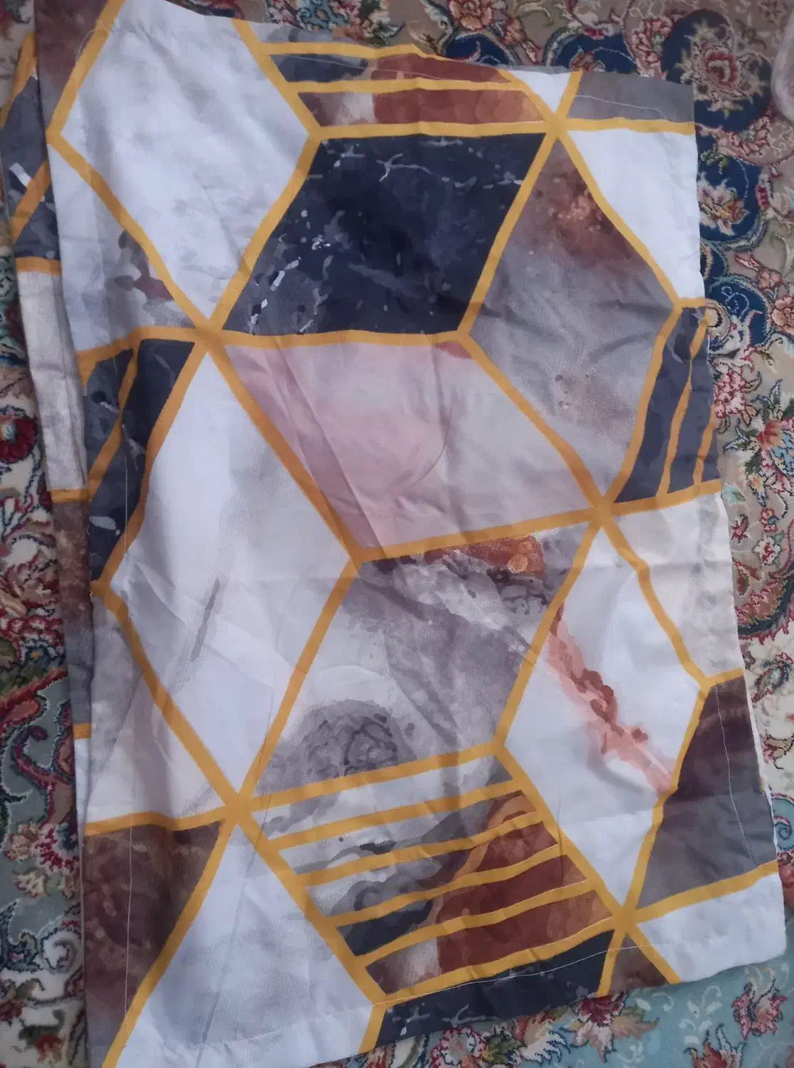 جلدبالش|رختخواب، بالش، پتو|خمینی‌شهر, |دیوار