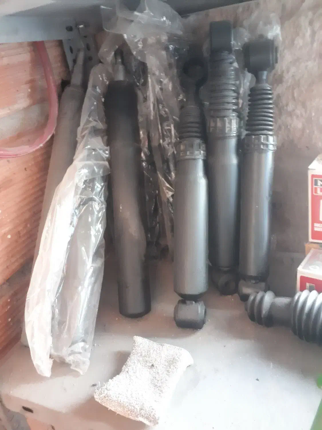 انوع کمک فنر، تعمیر ، فروش و نصب|خدمات موتور و ماشین|آذرشهر, |دیوار