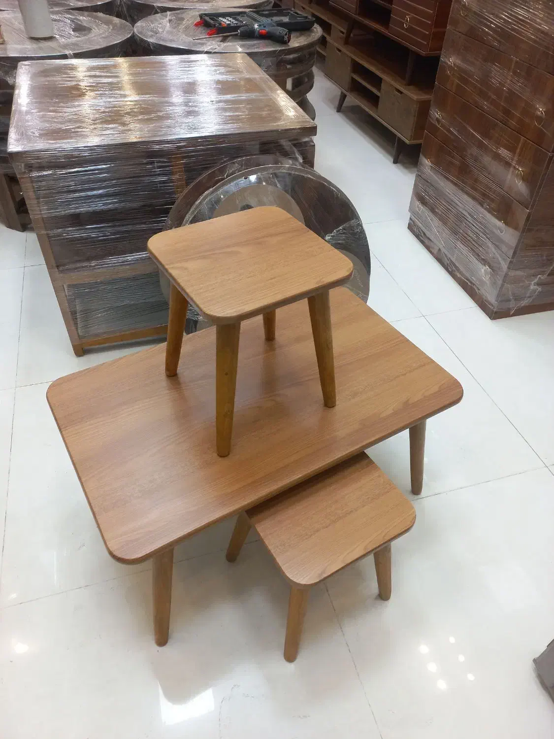 میز عسلی پایه چوب|مبلمان خانگی و میز عسلی|اردبیل, |دیوار