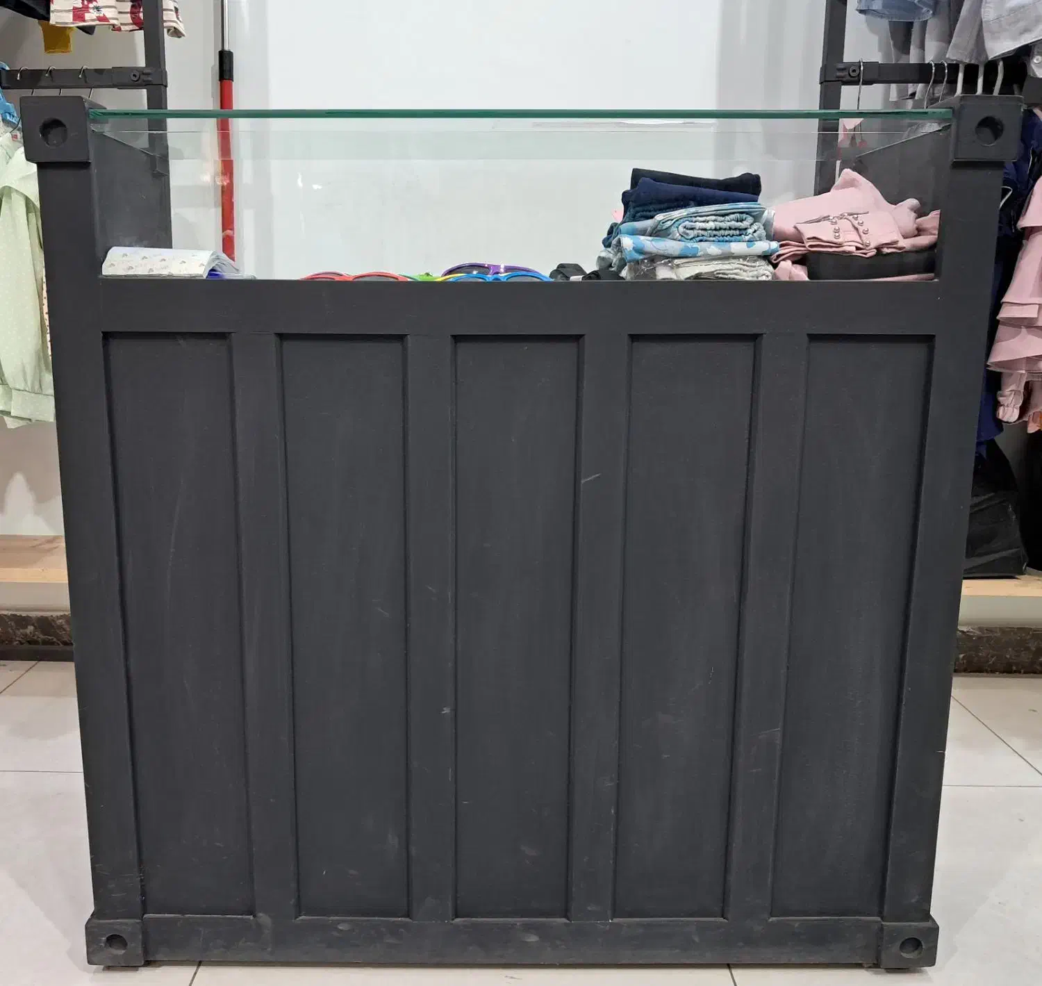 فروش لباس و لوازم مغازه|لباس|میانه, |دیوار