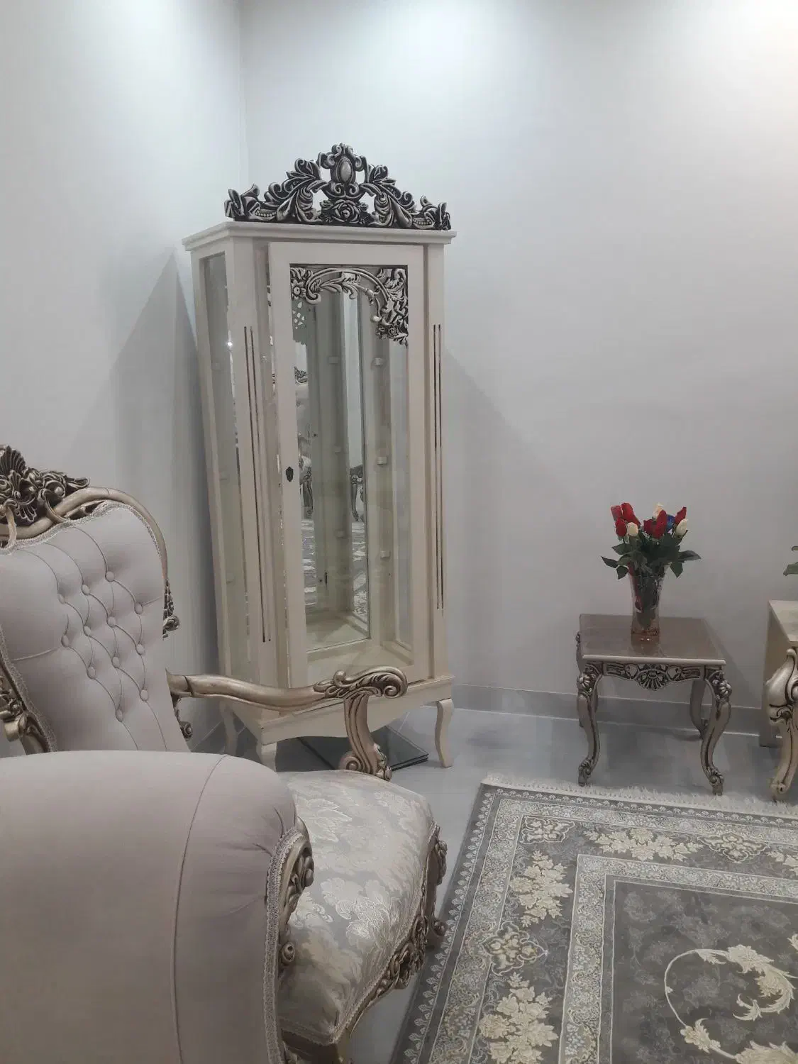 بوفه سلطنتی|بوفه، ویترین، کنسول|حویق, |دیوار