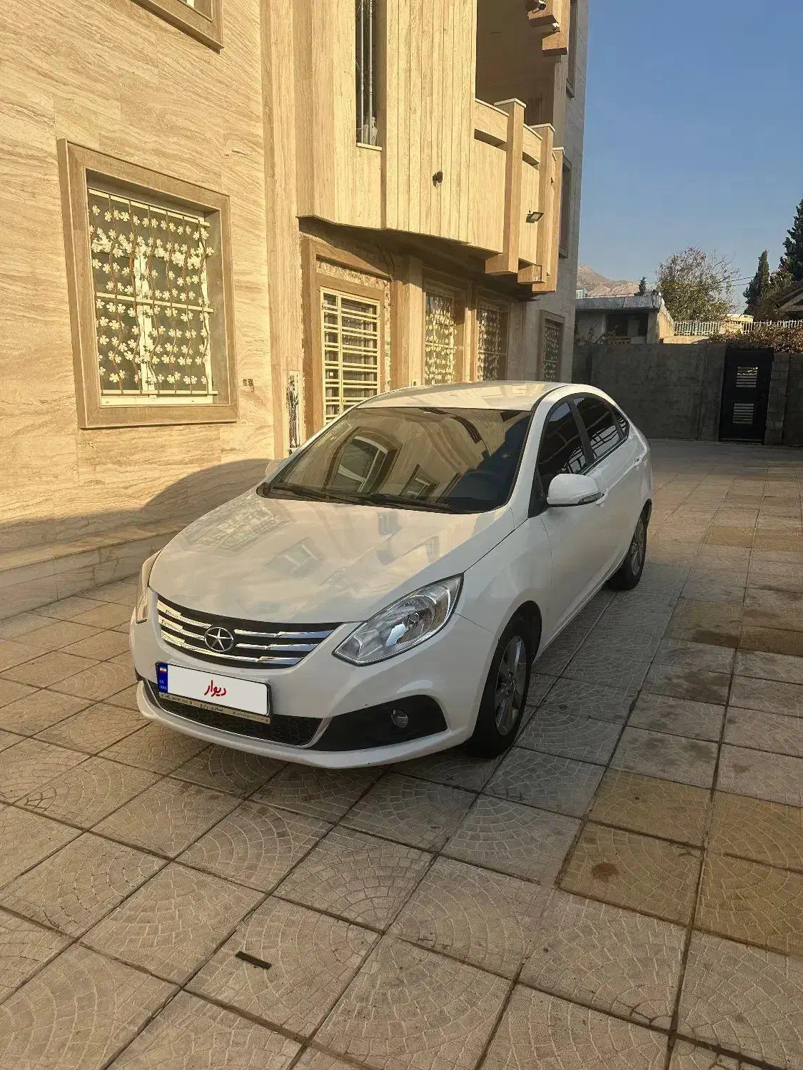 جک j4|خودرو سواری و وانت|صدرا-فارس, فاز ۱|دیوار