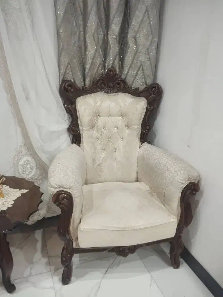 مبل سلطنتی تمام چوب ۹ نفره با قیمت مناسب|مبلمان خانگی و میز عسلی|قائمشهر, |دیوار