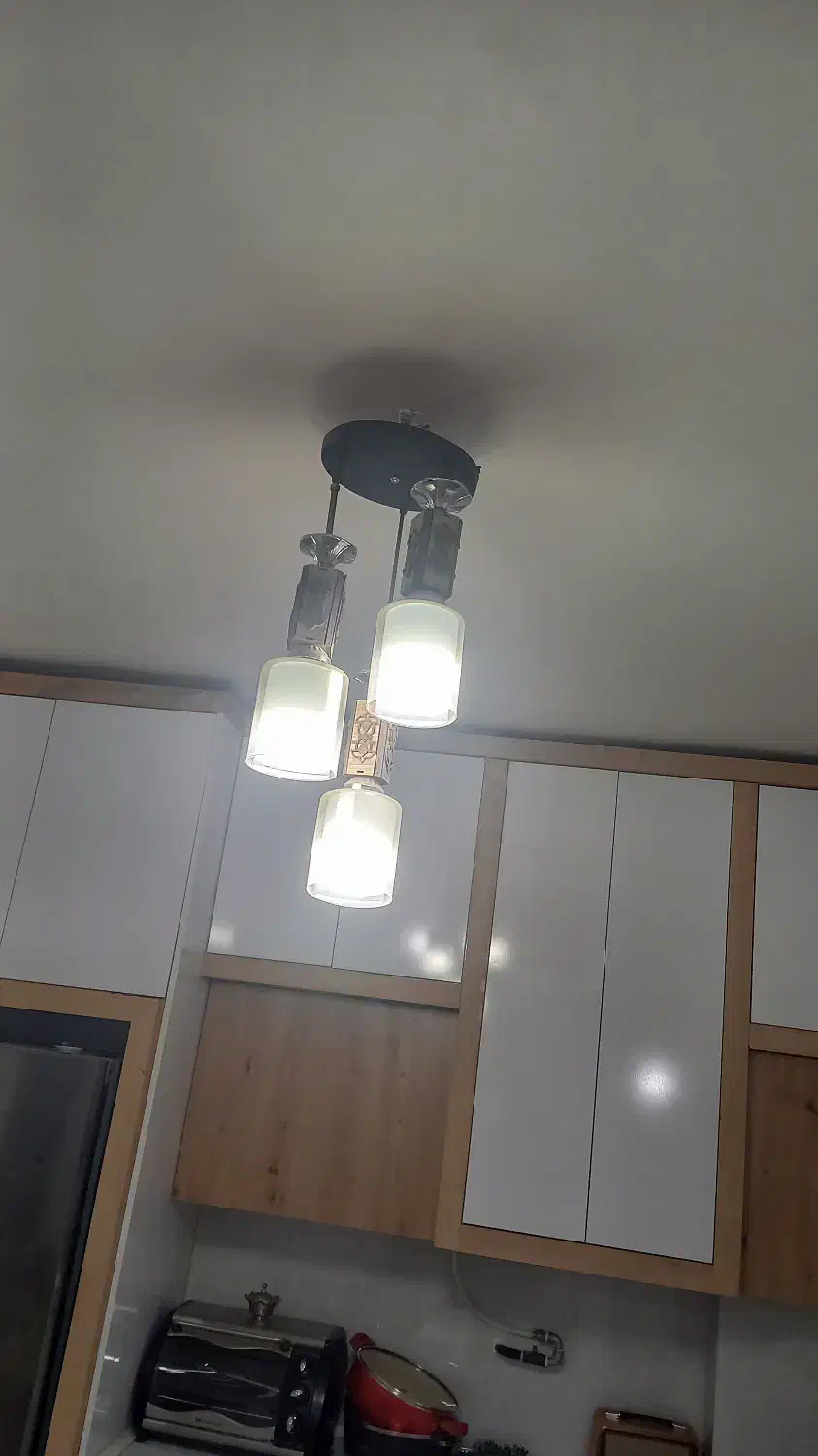 یک عدد لوستر|لوستر و چراغ آویز|مشهد, شفا|دیوار