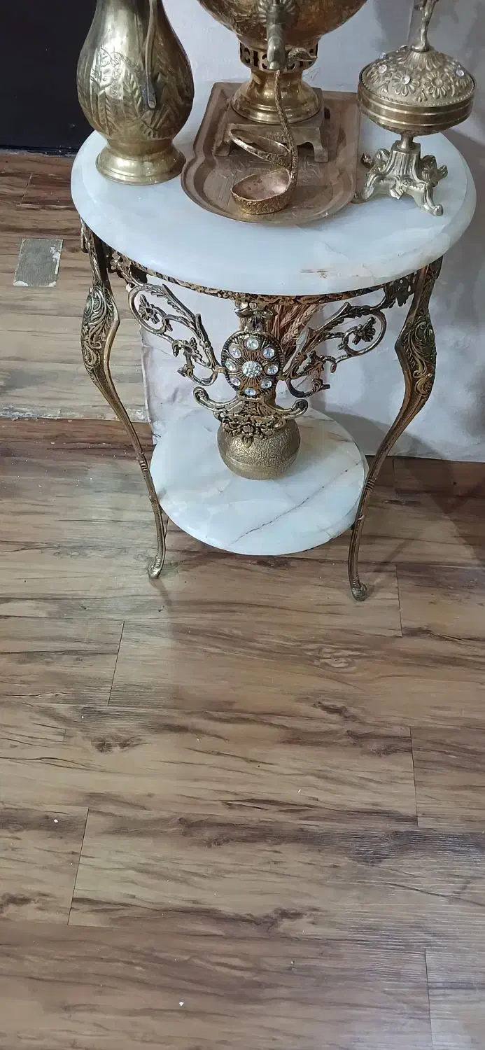 میز برنز|بوفه، ویترین، کنسول|هشتگرد, شهرک اقدسیه|دیوار