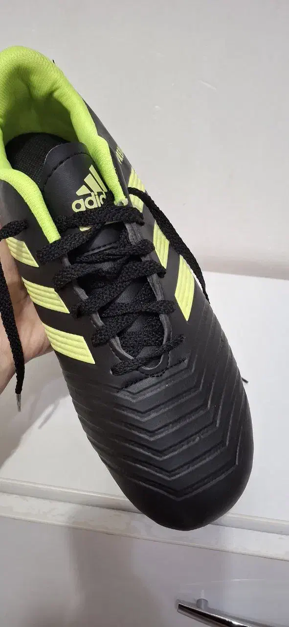 کتونی فوتبال|تجهیزات ورزشی|رشت, دیانتی|دیوار