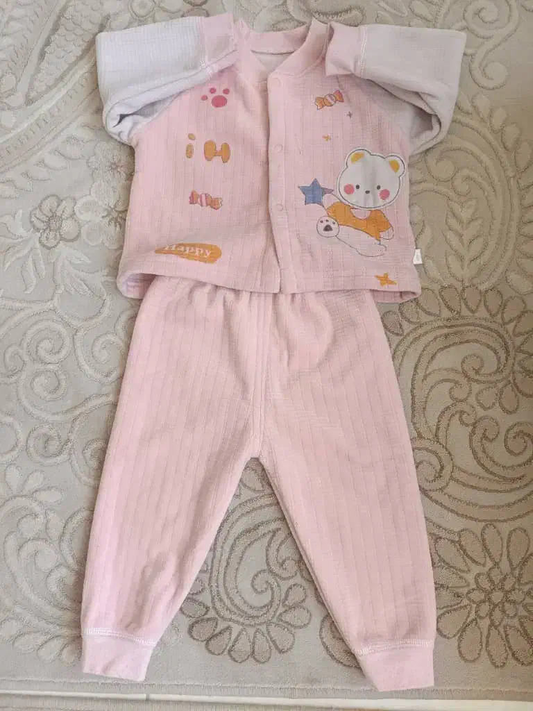 دو دست ست گرم تو خز و تو پنبه ای زمستانه|کفش و لباس بچه|شاهینشهر, خانه کارگر|دیوار