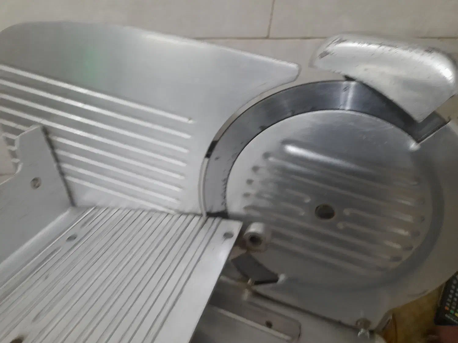 کالباس بر|خردکن، آسیاب، غذاساز|رشت, جانبازان|دیوار