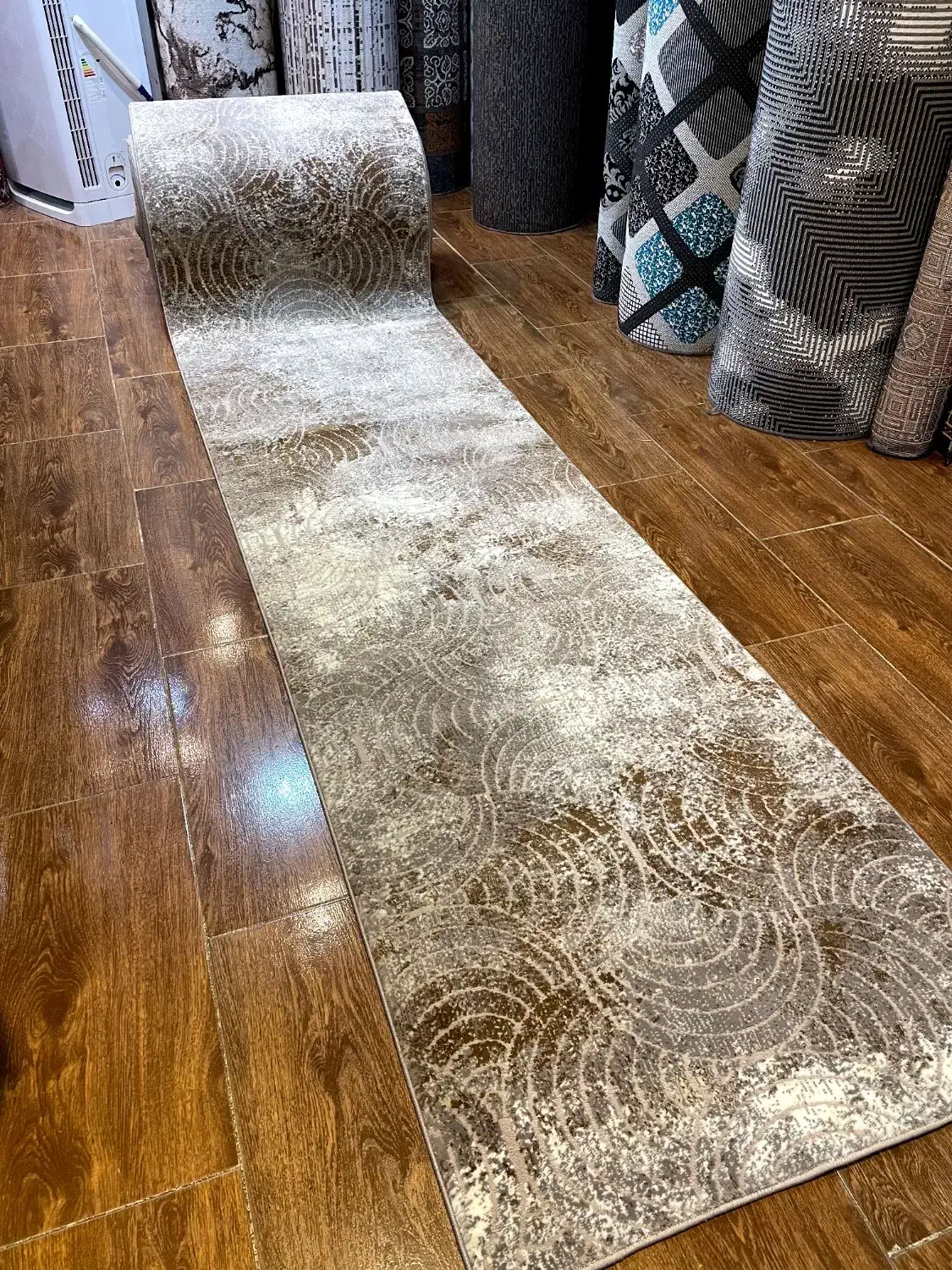 فرش کناره متری در طرح های مختلف|فرش|رشت, حومه رشت|دیوار