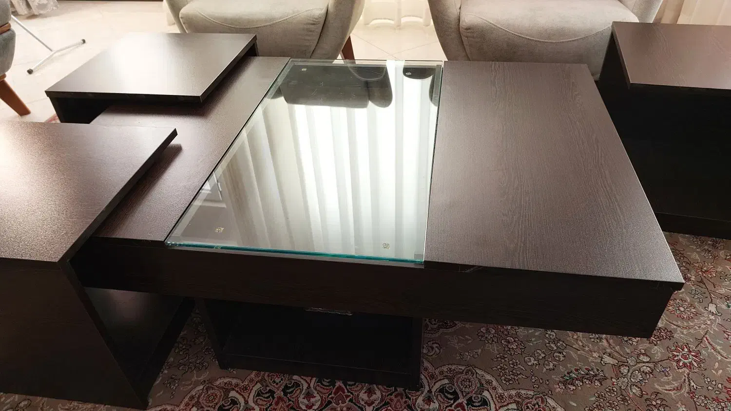 جلومبلی|مبلمان خانگی و میز عسلی|گلبهار, شهر جدید گلبهار|دیوار