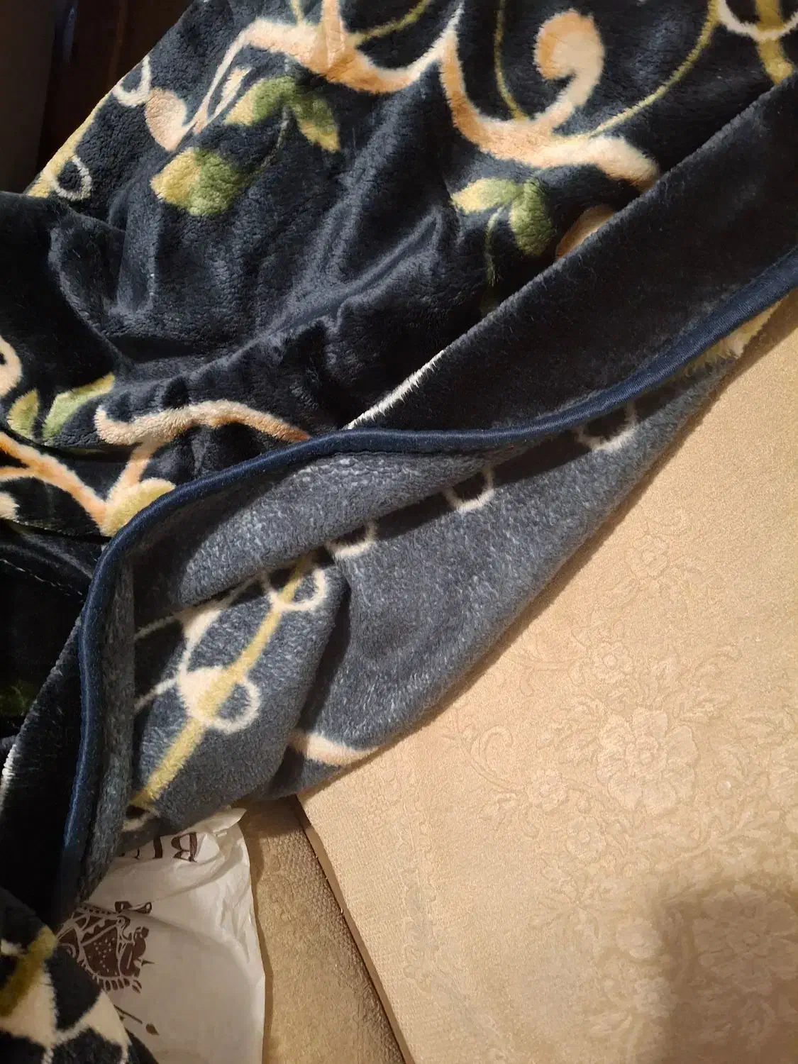 پتوی نرمینه یه رو نرم|رختخواب، بالش، پتو|تهران, دریان‌نو|دیوار