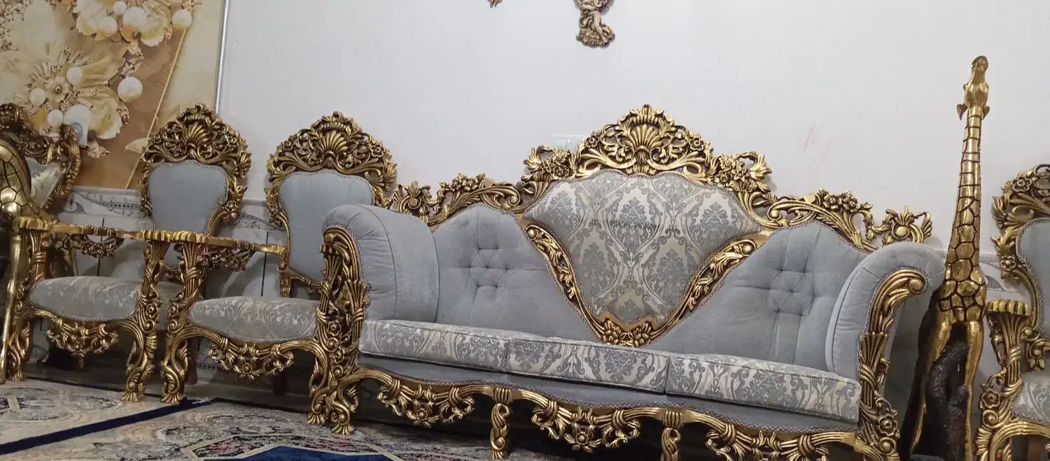 مبل پنجه شیری ۹نفره در حد جهیزیه همراه میز|مبلمان خانگی و میز عسلی|تربتحیدریه, فتح المبین|دیوار