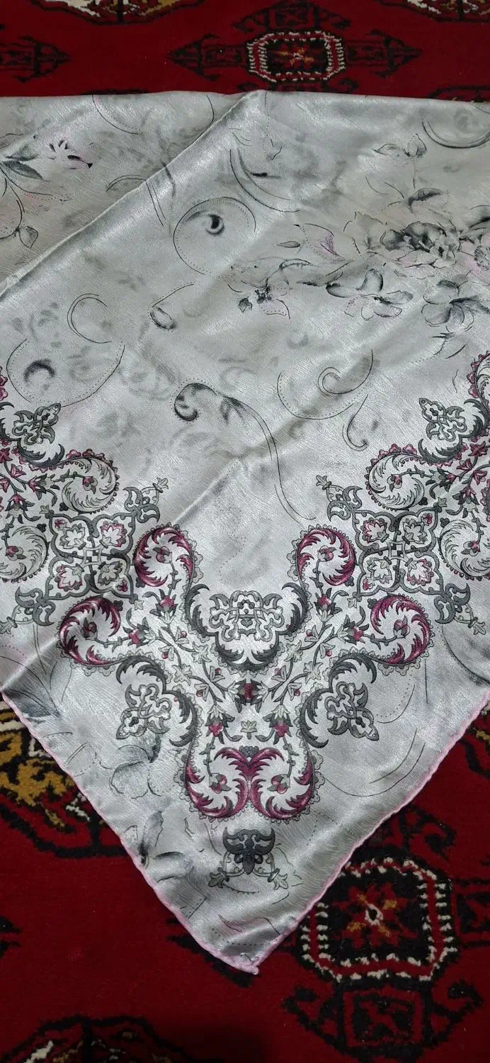 روسری ساتن طرح دار|لباس|گرگان, |دیوار