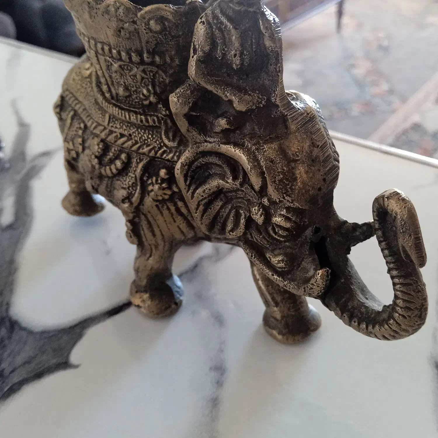 مجسمه فیل گلدون و اسب خیلی قدیمی|کلکسیون اشیاء عتیقه|سیرجان, |دیوار