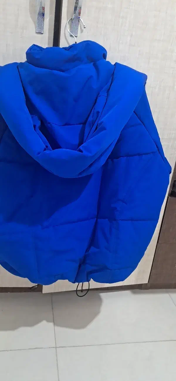 کاپشن دخترانه|لباس|رشت, جماران|دیوار