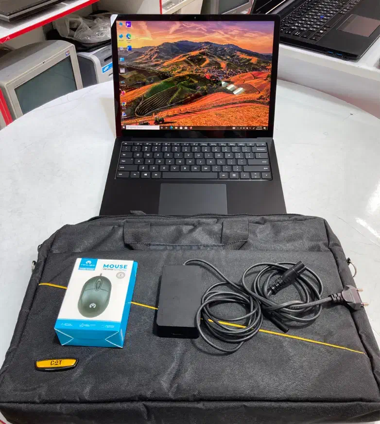 لپتاپ لمسی آمریکایی surface Core i5 نسل ۱۰ رم ۱۶|رایانه همراه|شهرکرد, |دیوار