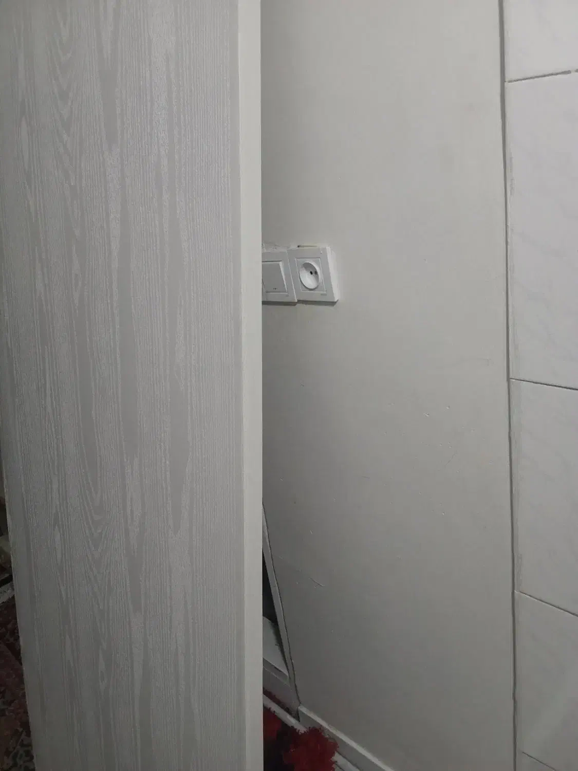 درب ضد آب حموم و دستشویی نو هنوز نصب نشد|مصالح و تجهیزات ساختمان|تهران, خاک سفید|دیوار