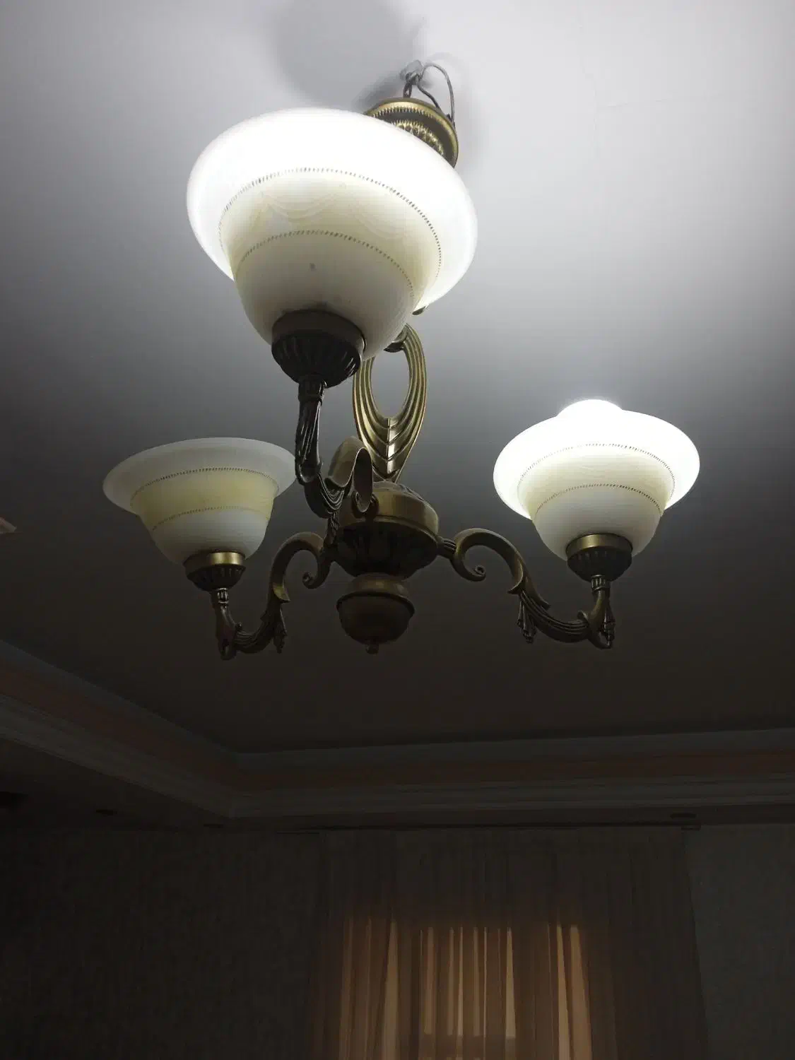 لوستر|لوستر و چراغ آویز|فردیس, فردیس|دیوار