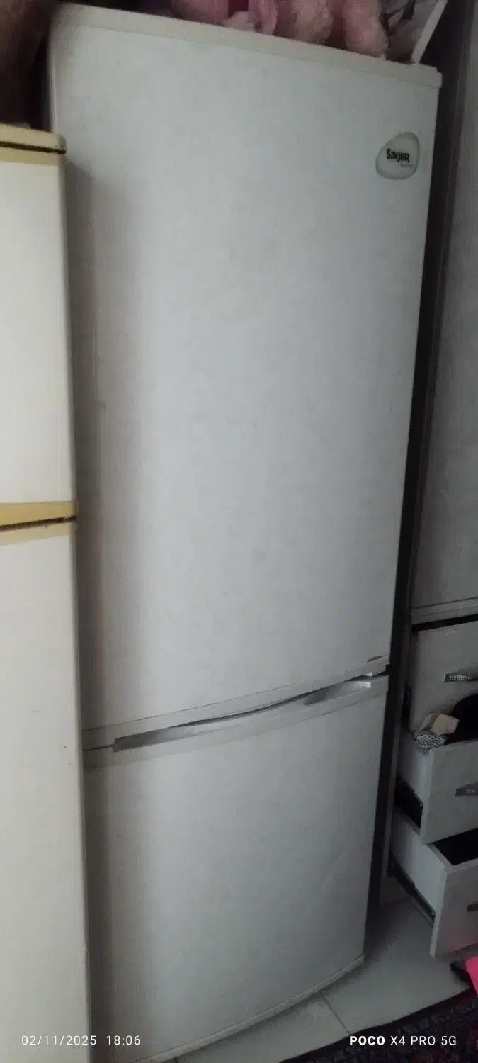 یخچال فریزرسینجر فقط فریزر روشن میشه گازلازم|یخچال و فریزر|نوشهر, |دیوار