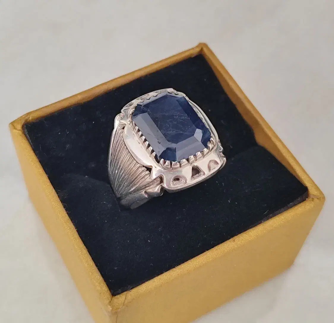 انگشتر یاقوت کبود آنهیت جهت معاوضه یا فروش|جواهرات|ایلام, |دیوار