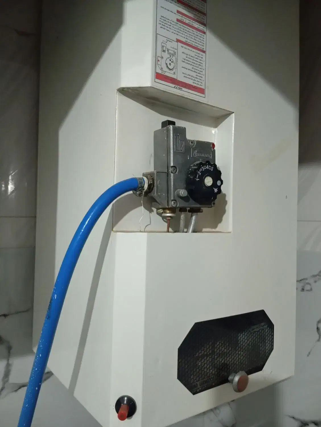 تعمیر بخاری و آبگرمکن در محل با ضمانت|خدمات پیشه و مهارت|شیراز, قدوسی شرقی|دیوار