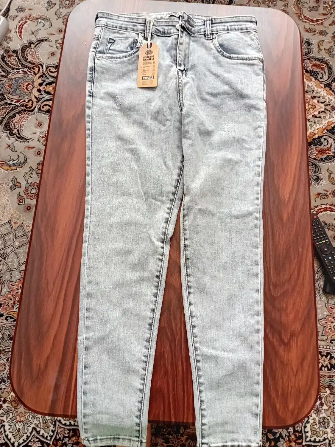 شلوار لی|لباس|پرند, فاز ۶|دیوار