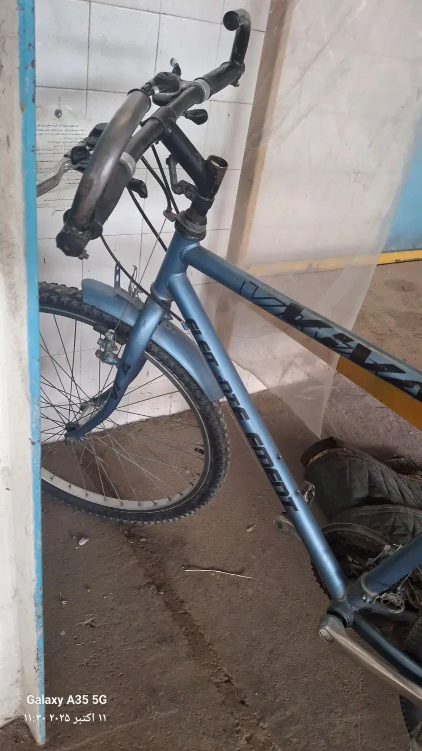 دوچرخه ۲۶ اساک|دوچرخه، اسکیت، اسکوتر|اصفهان, تخت فولاد|دیوار