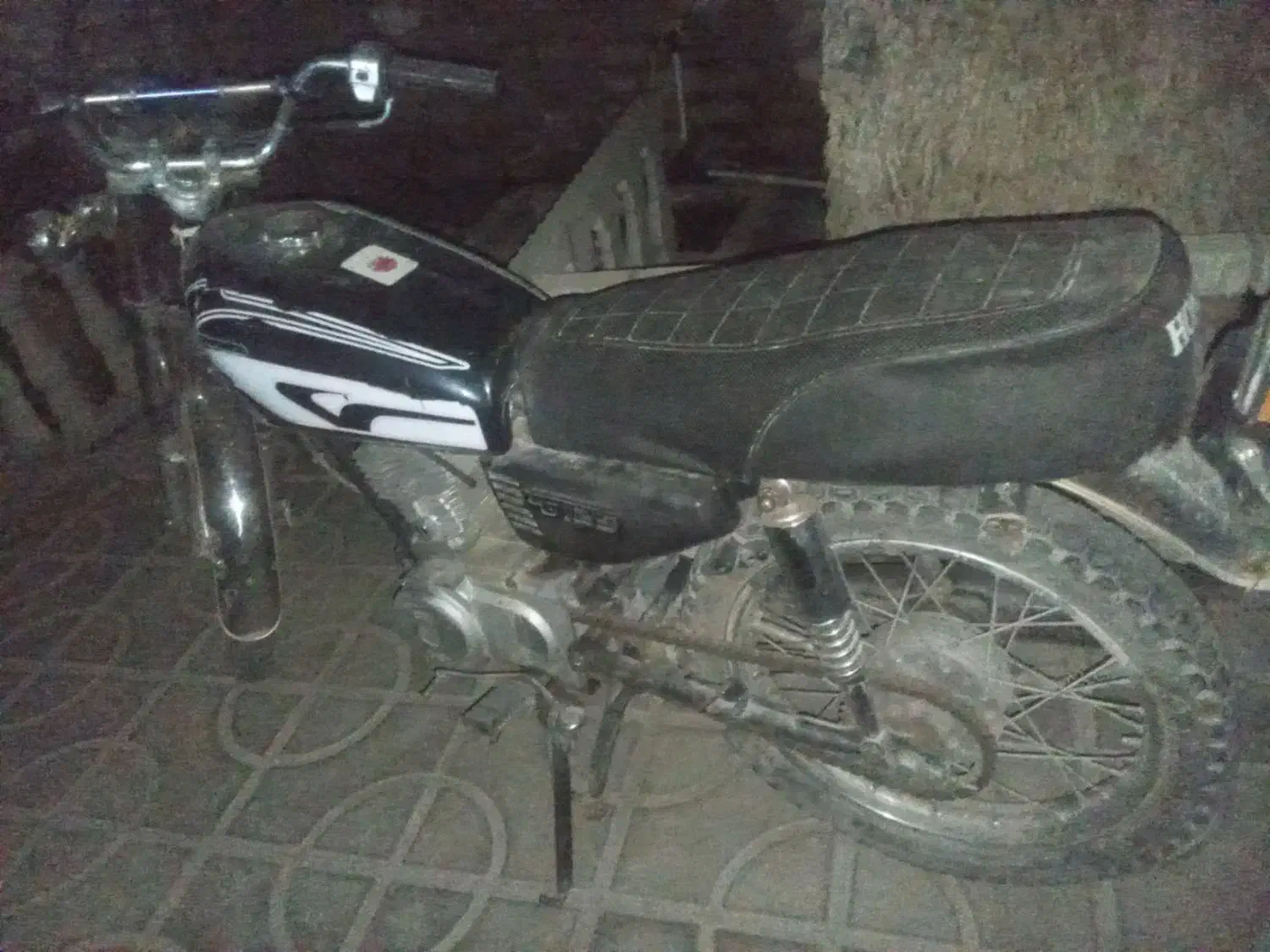 متورسیلکت|موتورسیکلت|بم, |دیوار