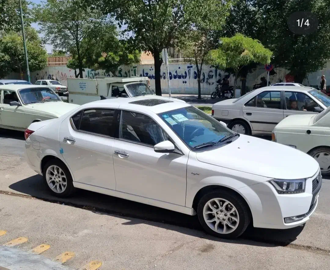 دنا پلاس توربو دنده ای سانروف ۹۸|خودرو سواری و وانت|ایلام, |دیوار