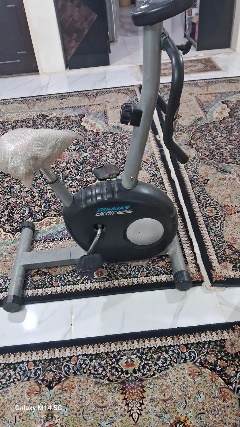 دوچرخه ثابت|تجهیزات ورزشی|رباطکریم, رباطکریم|دیوار