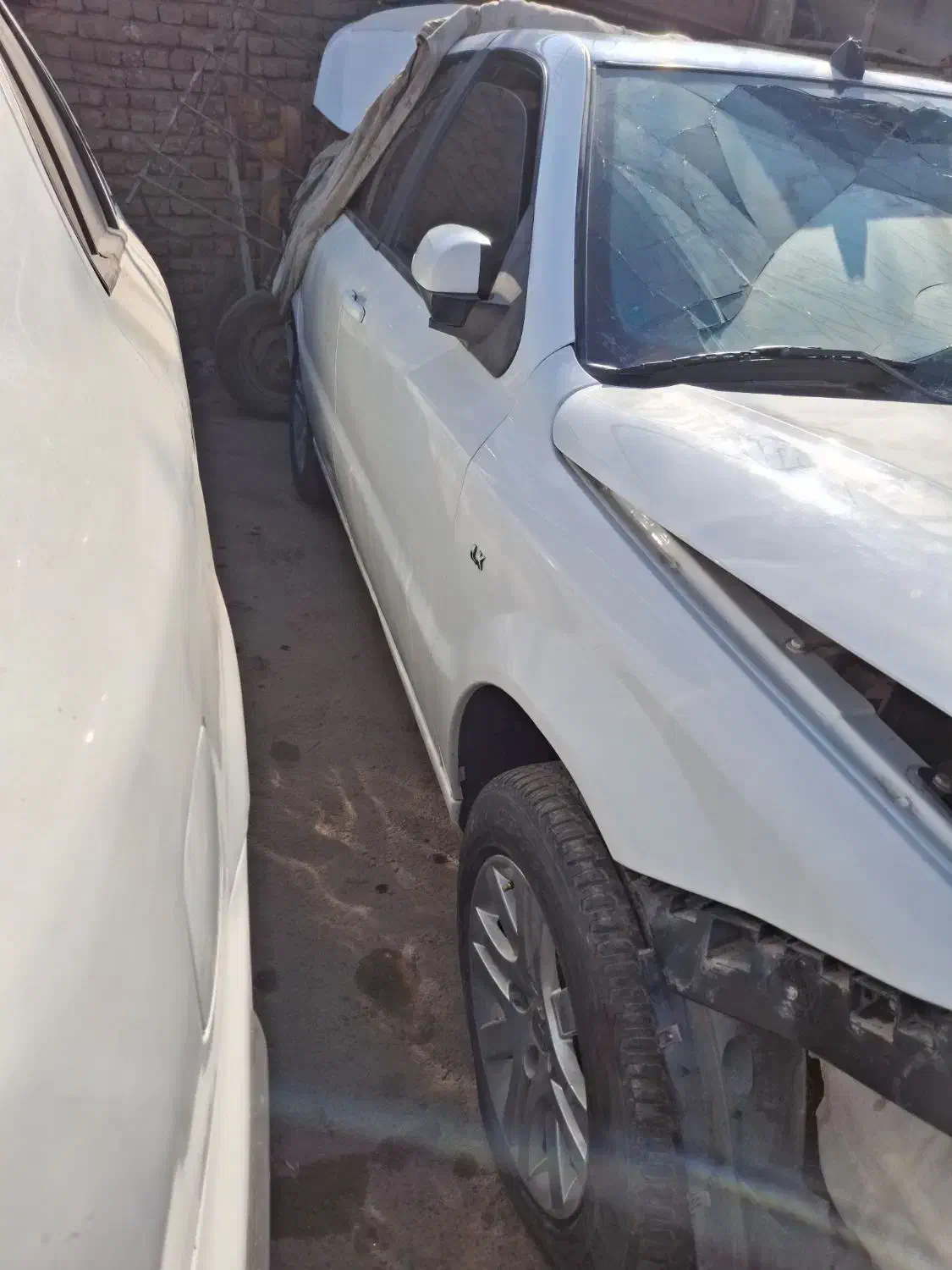 دنا تصادفی|خودرو سواری و وانت|تهران, استاد معین|دیوار