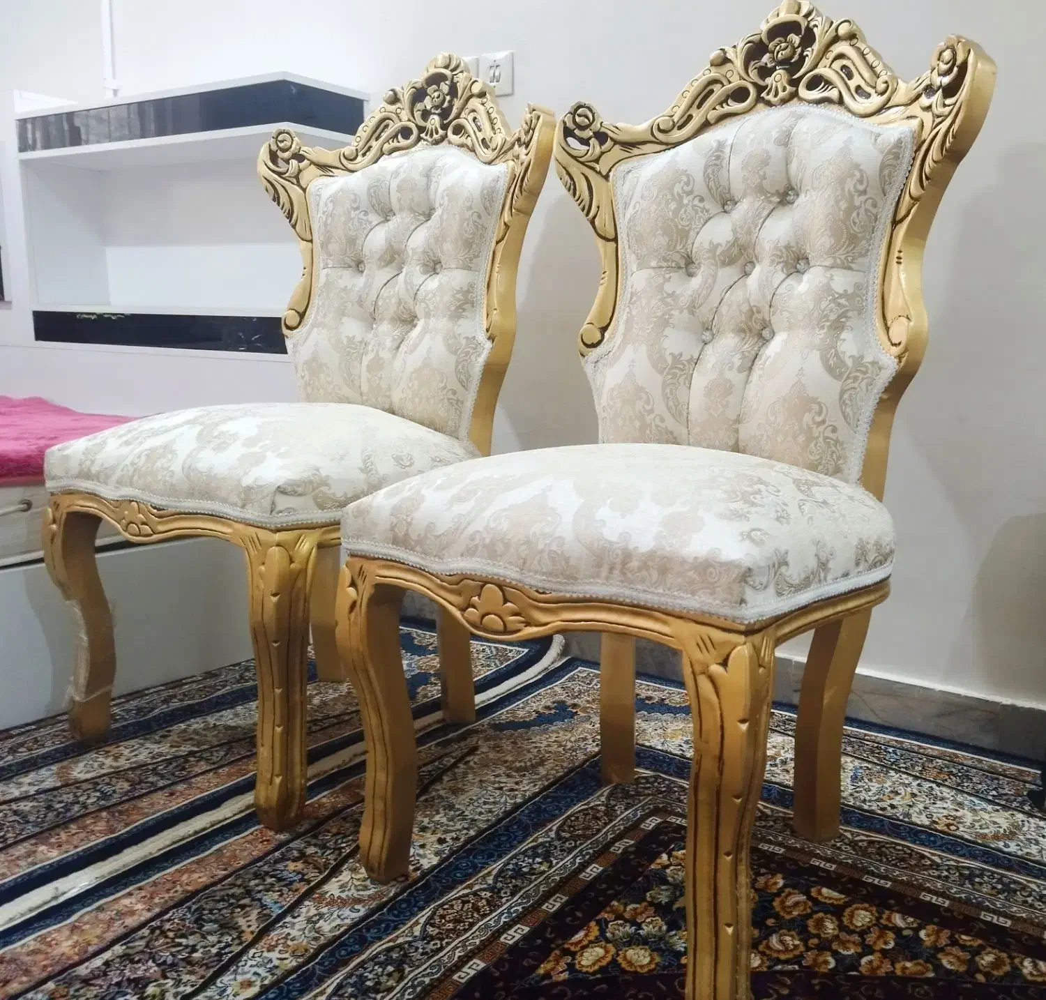 دوعدد مبل سلطنتی تک نفره نو|مبلمان خانگی و میز عسلی|مشهد, رسالت|دیوار