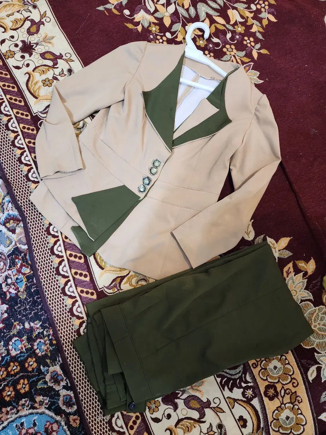 کت شلوار زنانه|لباس|بروجن, |دیوار